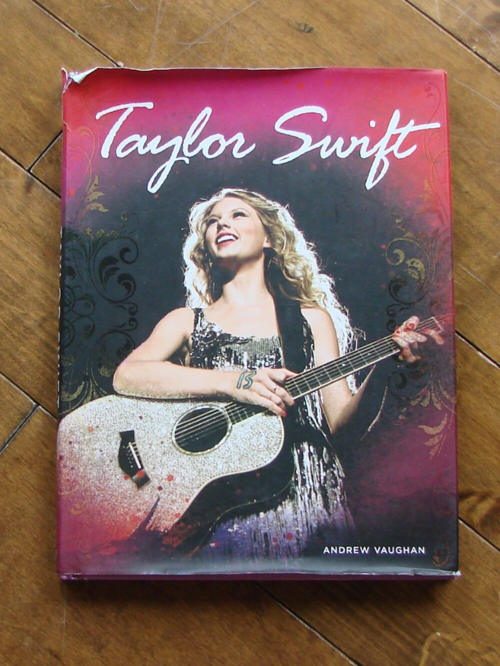 Taylor Swift Hardcover Large Book by Andrew Vaughan Colour Photos Concert